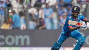 IND vs SL: చరిత్ర సృష్టించిన విరాట్ కోహ్లీ.. సచిన్ ఆల్‌టైమ్ రికార్డ్ బద్దలు!