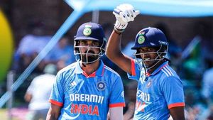 IND vs SA: టీమిండియా తడబాటు.. సౌతాఫ్రికా ముందు ఈజీ టార్గెట్!