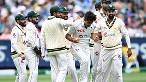 ఛీ ఛీ.. ఇంత దారుణమా! పాకిస్థాన్ ఎప్పటికీ మారదు (వీడియో)