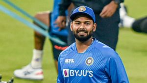 చెన్నై సూపర్ కింగ్స్‌లోకి రిషభ్ పంత్!