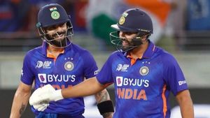 రోహిత్ లావుగా ఉన్నా.. కోహ్లీ కంటే ఫిట్‌గా ఉంటాడు: టీమిండియా కోచ్