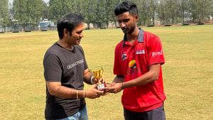 TFI Fans Cricket: పంజా విసిరిన పవన్ కళ్యాణ్ ఫ్యాన్స్.. దేవరకు దబిడి దిబిడే!