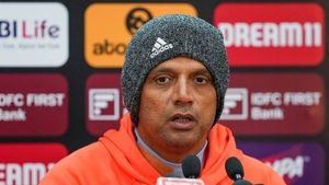 IND vs ENG: ఇది అన్యాయం ద్రవిడ్ గారూ..!