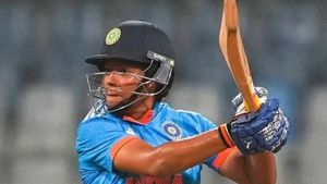 IND vs AUS: టీమిండియాను ఆదుకున్న రిచా ఘోష్.. ఆస్ట్రేలియా ముందు పోరాడే లక్ష్యం!