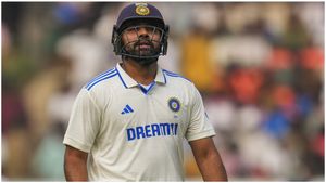 IND vs ENG: రోహిత్.. ఆ చెత్త షాట్ అవసరమా? (వీడియో)