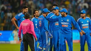 IND vs AFG: స్పిన్నర్‌‌తో సూపర్ ఓవర్.. ఏం గుండెరా అయ్యా అది?