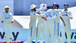 IND vs SA: నిప్పులు చెరిగిన సిరాజ్.. సౌతాఫ్రికా 55 ఆలౌట్!