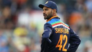 రిజ్వాన్.. నువ్వు అసలు ఆడేది క్రికెట్టా? కబడ్డీనా? - ధావన్ (Video)