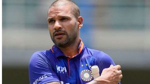 Shikhar Dhawan: షాకయ్యా.. సెలక్టర్లు బుర్రలో వేరే ఆలోచనలేమో!