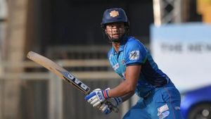 Arjun Tendulkar: సచిన్ కొడుకు సంచలన బ్యాటింగ్!