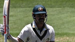 AUS vs WI: హెడ్ గారూ.. ఇది టెస్టు.. కాస్త స్లోగా ఆడాలి! (Video)