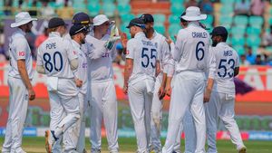 కీలక మార్పులు.. తుది జట్టును ప్రకటించిన ఇంగ్లండ్