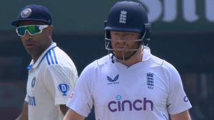 IND vs ENG: బెయిర్‌స్టోతో గొడవపడ్డ అశ్విన్.! (వీడియో)