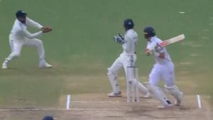 రోహిత్ స్టన్నింగ్ క్యాచ్..బిత్తరపోయిన పోప్ (Video)