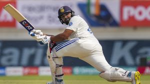 IND vs ENG: రోహిత్ శర్మ అరుదైన ఘనత.. గంగూలీ రికార్డ్ బ్రేక్!