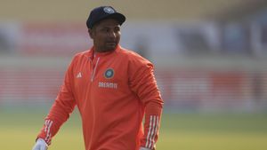 చరిత్ర సృష్టించిన సర్ఫరాజ్.. సచిన్ తర్వాత అతడే!