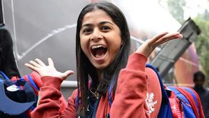 WPL: స్టేడియంలో RCB ప్లేయర్‌కు మ్యారేజ్ ప్రపోజల్