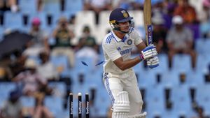 గిల్ ఇక చాలు! ఇదేం బ్యాటింగ్? ఔటవ్వడంలో రికార్డు కోసమా?