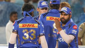 SRH vs MI: చేతులెత్తేసిన హార్దిక్ పాండ్యా.. కెప్టెన్సీ చేసిన రోహిత్ (వీడియో)