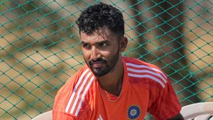 ఆ ఒక్క మాటతో రెండు చేతులు జేబులో పెట్టుకొని వెళ్లాను: దేవదత్ పడిక్కల్