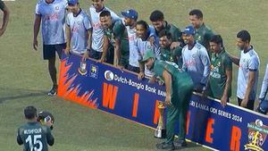 SL vs BAN: బంగ్లాదేశ్ ఆటగాళ్ల ఎటకారం మాములుగా లేదయ్యా! (వీడియో)