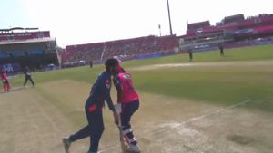 సంజు ఇస్మార్ట్‌కు బిత్తరపోయిన కృనాల్..బతికిపోయిన పరాగ్ (Video)