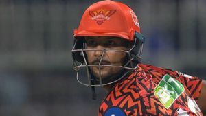 GT vs SRH: మయాంక్-మార్క్‌రమ్ మాకొద్దు.. !