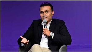 ఒరెయ్ కెమెరామెన్.. వాళ్లన్ని కూడా ఒకసారి చూపించరా- సెహ్వాగ్