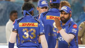 MI vs RR: హార్దిక్ పాండ్యాకు అండగా రోహిత్.. గేలి చేయడం ఆపాలంటూ..! (వీడియో)