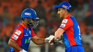 గుజరాత్‌ టైటాన్స్‌‌ను చిత్తు చేసిన ఢిల్లీ క్యాపిటల్స్