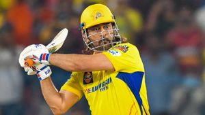 IPL:ధోనీ ఫిక్సింగ్ చేశాడా..? సీఎస్‌కేను రెండేళ్లు ఎందుకు బ్యాన్ చేశారు..?