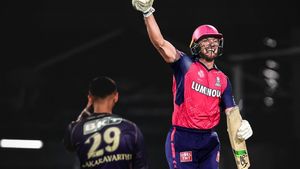 KKR vs RR: చరిత్ర సృష్టించిన జోస్ బట్లర్.. 17 ఏళ్లలో ఒకే ఒక్కడిగా..!