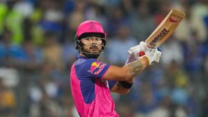 MI vs RR: రియాన్ పరాగ్ ఆగడం లేదుగా.. ఓటముల్లో ముంబై ఇండియన్స్‌ హ్యాట్రిక్!