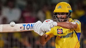 CSK vs LSG: శతక్కొట్టిన రుతురాజ్ గైక్వాడ్.. చితక్కొట్టిన శివమ్ దూబే!