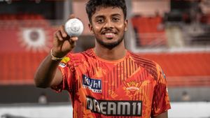 IPL 2024: హసరంగా ఔట్.. సన్‌రైజర్స్ హైదరాబాద్‌లోకి ముంబై ఇండియన్స్ స్పిన్నర్!