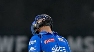 డ్రెస్సింగ్ రూమ్‌లో ఏడ్చేసిన రోహిత్ (Video)