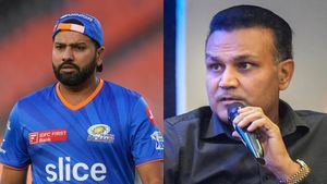 రోహిత్ ఏమైనా స్పెషలా? ఆ గౌరవం ఉండాలి కదా?- సెహ్వాగ్