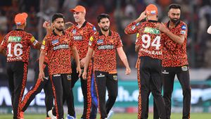 తెలుగోళ్ల ప్రేమ అట్లుంటది.. SRH గెలవాలని ఏం చేశారంటే? (Video)