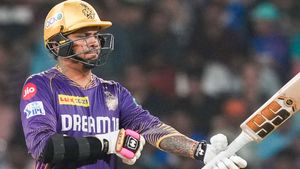 KKR vs MI: చరిత్ర సృష్టించిన సునీల్ నరైన్