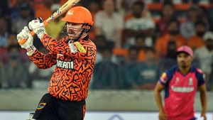 SRH vs RR: థర్డ్ అంపైర్ ఘోర తప్పిదం.. సోషల్ మీడియాలో దుమారం! (వీడియో)