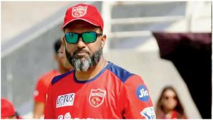 ఎలాగూ ప్లేఆఫ్స్‌కు వెళ్లట్లేదు కాబట్టి.. ఆ పని చేయండి