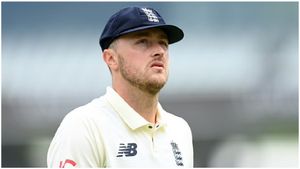 ఒకే ఓవర్‌లో 46 పరుగులు.. ఇంగ్లండ్ బౌలర్ చెత్త రికార్డ్! (వీడియో)