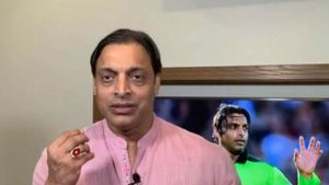 మాటల్లేవ్.. పాకిస్థాన్‌ జట్టును ఆ దేవుడే కాపాడాలి: షోయబ్ అక్తర్