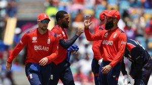 T20WC: ఇంగ్లండ్ సంచలనం.. ఆరు బంతుల్లో అయిదు వికెట్లు (Video)