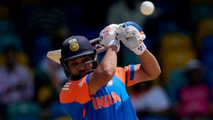 IND vs AUS: వర్త్ శర్మా వర్త్.. ఒకే ఓవర్‌లో 29 పరుగులు (Video)