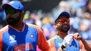 IND vs AFG: ‘అది నీ క్యాచ్ రా అయ్యా’.. రిషభ్ పంత్‌‌ను మందలించిన రోహిత్ శర్మ!(వీడియో)