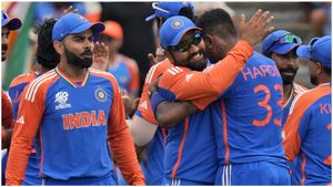 T20WC Final: హార్దిక్‌‌కు ముద్దుపెట్టిన రోహిత్.. ఎమోషనల్ వీడియా!