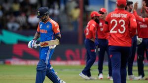 IND vs ENG: అందుకే కోహ్లి అలా ఆడుతున్నాడేమో!- రోహిత్ శర్మ