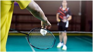 ఇదేం వివక్ష.. క్రికెటర్లకు క్యాష్ రివార్డ్ ఇవ్వడంపై బ్యాడ్మింటన్ స్టార్ ఫైర్!