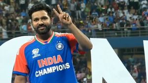 హ్యాట్సాఫ్ హార్దిక్- రోహిత్ ఎమోషనల్ స్పీచ్ (Video)